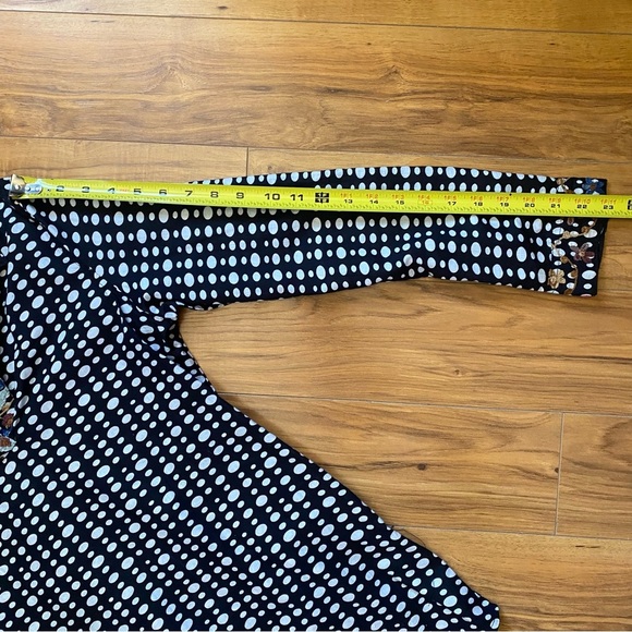 NWT ANU tunic size small Embroidered floral Cotton tunic Black white dots - Picture 9 of 12